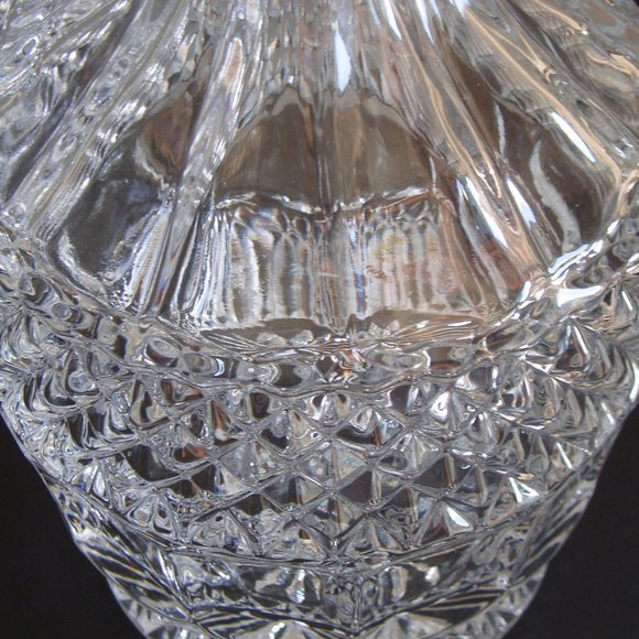 Diamond Cut Glass Style Wine Decanter Whiskey Carafe w Top Unique Stopper Heavy - Picture 9 of 14